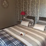 Oda ve Kahvaltı La Ferme Du Doux 4*