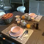 La Ferme Du Doux Oda ve Kahvaltı 4*