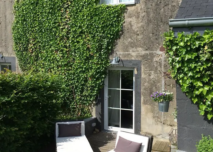 Couette-café La Ferme Du Doux 4*