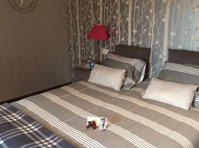 Couette-café La Ferme Du Doux 4*